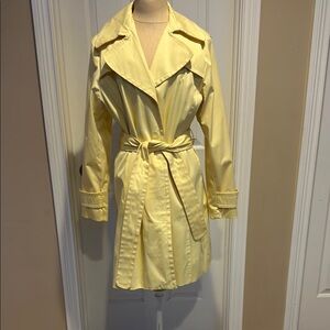 Elegant Yellow Women's Trench Coat